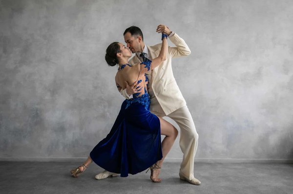 Où trouver des cours de tango gratuits en plein air à Buenos Aires?